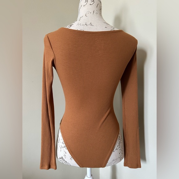 George Tan Ribbed Apparel - Picture 4 of 7